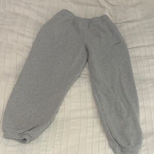Aritzia Mega Fit gray sweatpants XS, jaw string inside, think, cuffed bottoms.